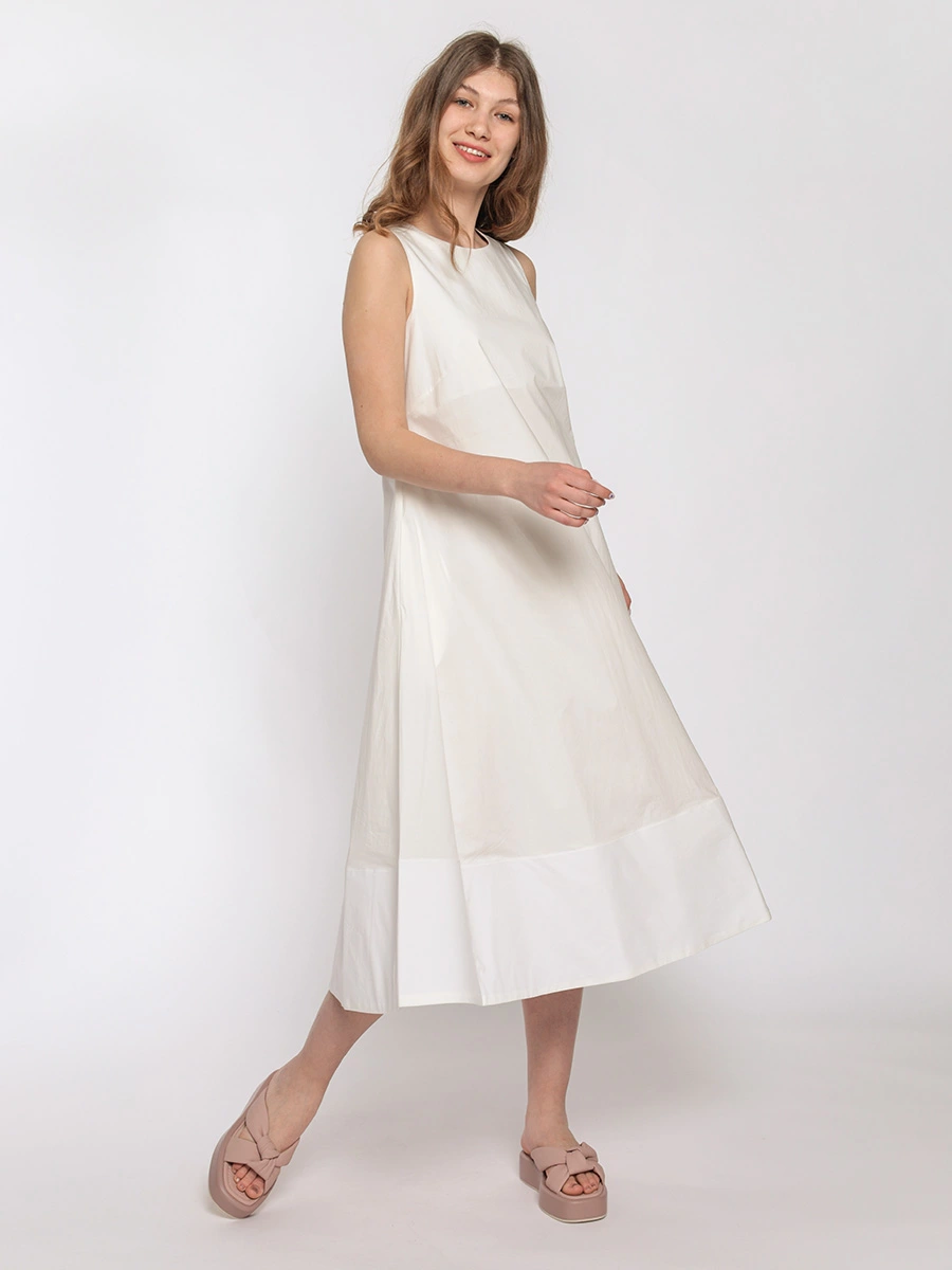 Белое приталенное платье из хлопка